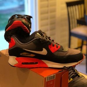 2 Pair of Air Max 90s